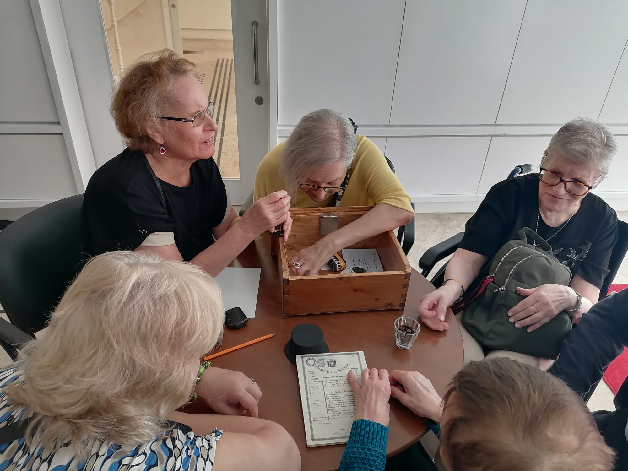 No passado dia  a Associação Coração Amarelo Delegação de Lisboa, participou na primeira sessão de trabalho do Conselho Municipal para a Pessoa Idosa, que terá como principal objetivo estimular a participação efetiva, bem como, a discussão e reflexão em torno dos desafios da Longevidade e do Envelhecimento.