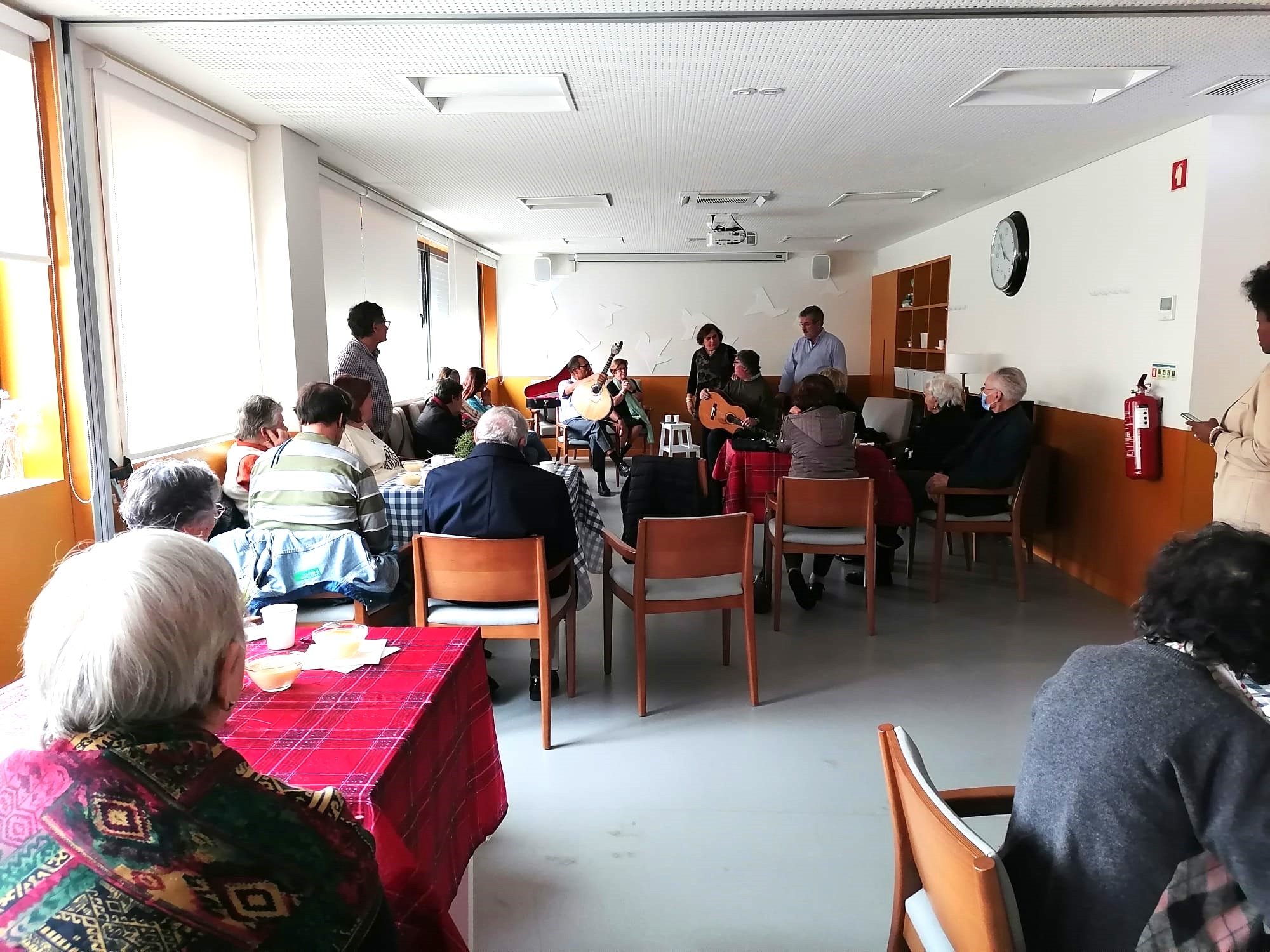 No passado dia  a Associação Coração Amarelo Delegação de Lisboa, participou na primeira sessão de trabalho do Conselho Municipal para a Pessoa Idosa, que terá como principal objetivo estimular a participação efetiva, bem como, a discussão e reflexão em torno dos desafios da Longevidade e do Envelhecimento.