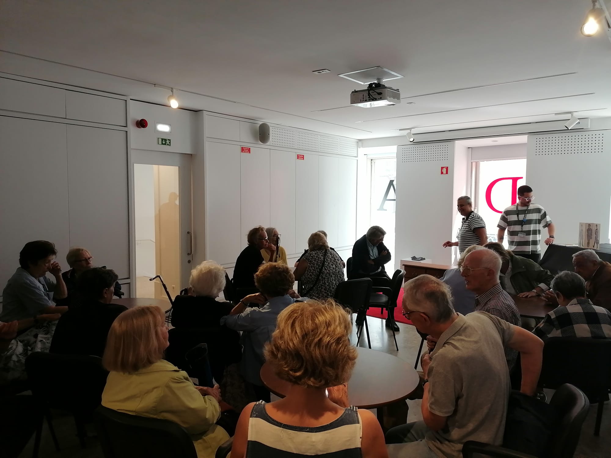 No passado dia  a Associação Coração Amarelo Delegação de Lisboa, participou na primeira sessão de trabalho do Conselho Municipal para a Pessoa Idosa, que terá como principal objetivo estimular a participação efetiva, bem como, a discussão e reflexão em torno dos desafios da Longevidade e do Envelhecimento.