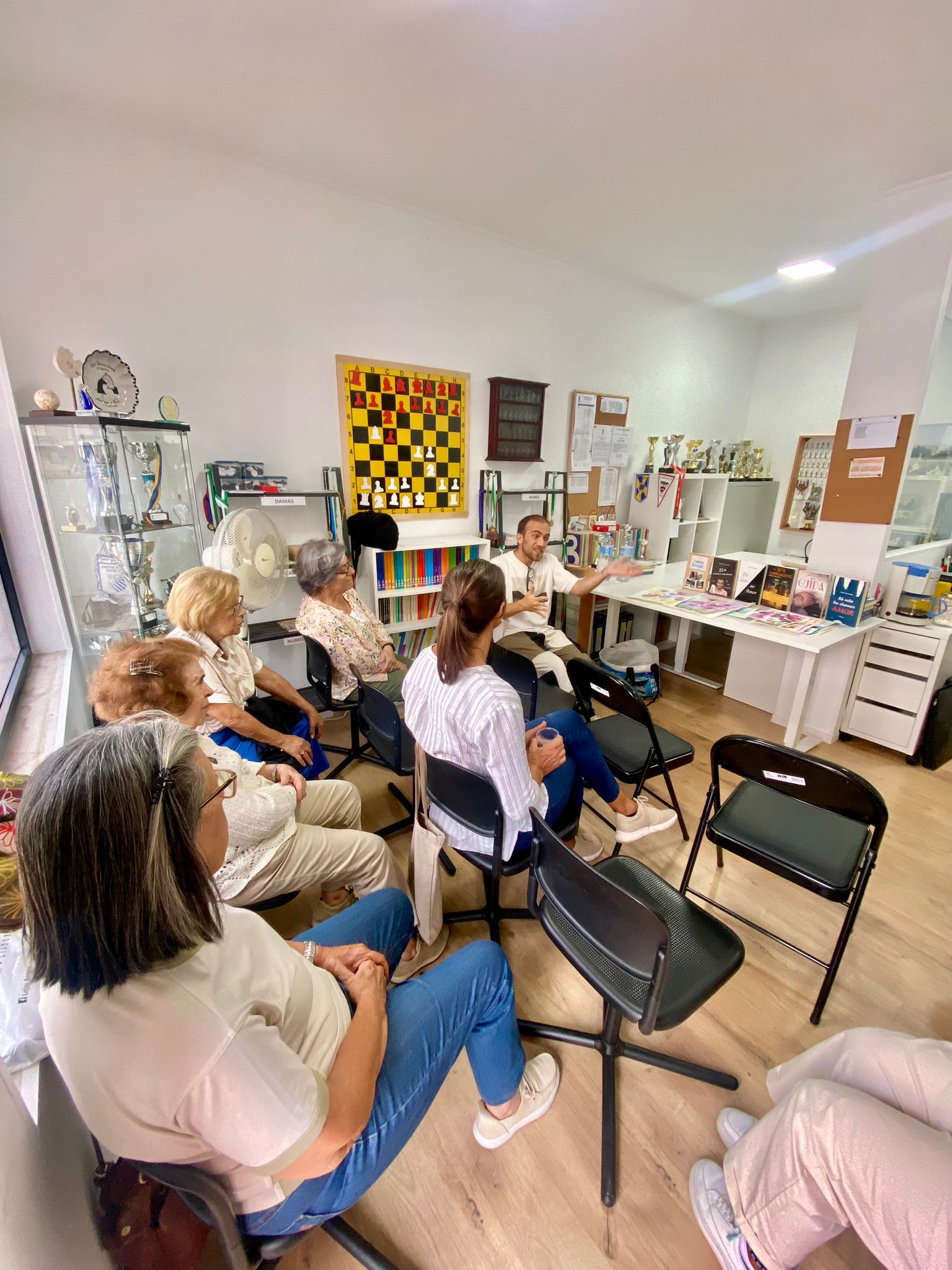 Sede da Delegação da Amadora “Encontro da Direção Nacional com as delegações de Amadora e Oeiras e a comissão instaladora de Odivelas”