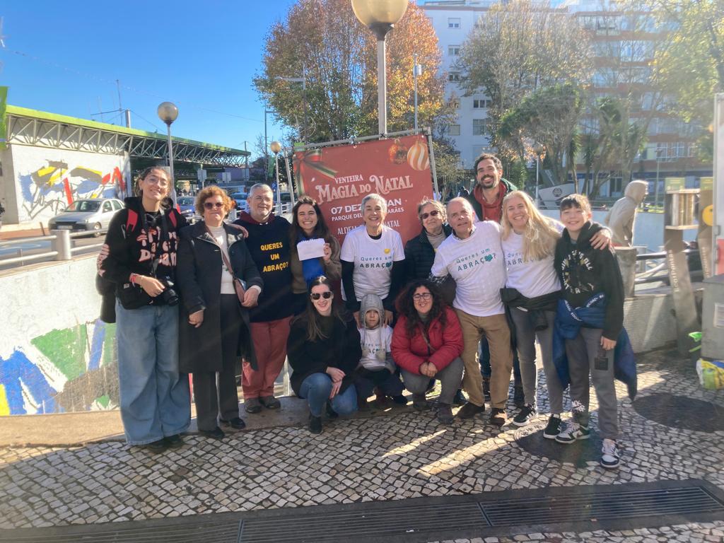 Dia ço, na reunião mensal dos voluntários do Coração Amarelo da Amadora a voluntária Antónia Ferreira falou de Comunicação Compassiva.Um tema muito importante para desenvolver a nossa presença como voluntários e como Ser em Comunidade!