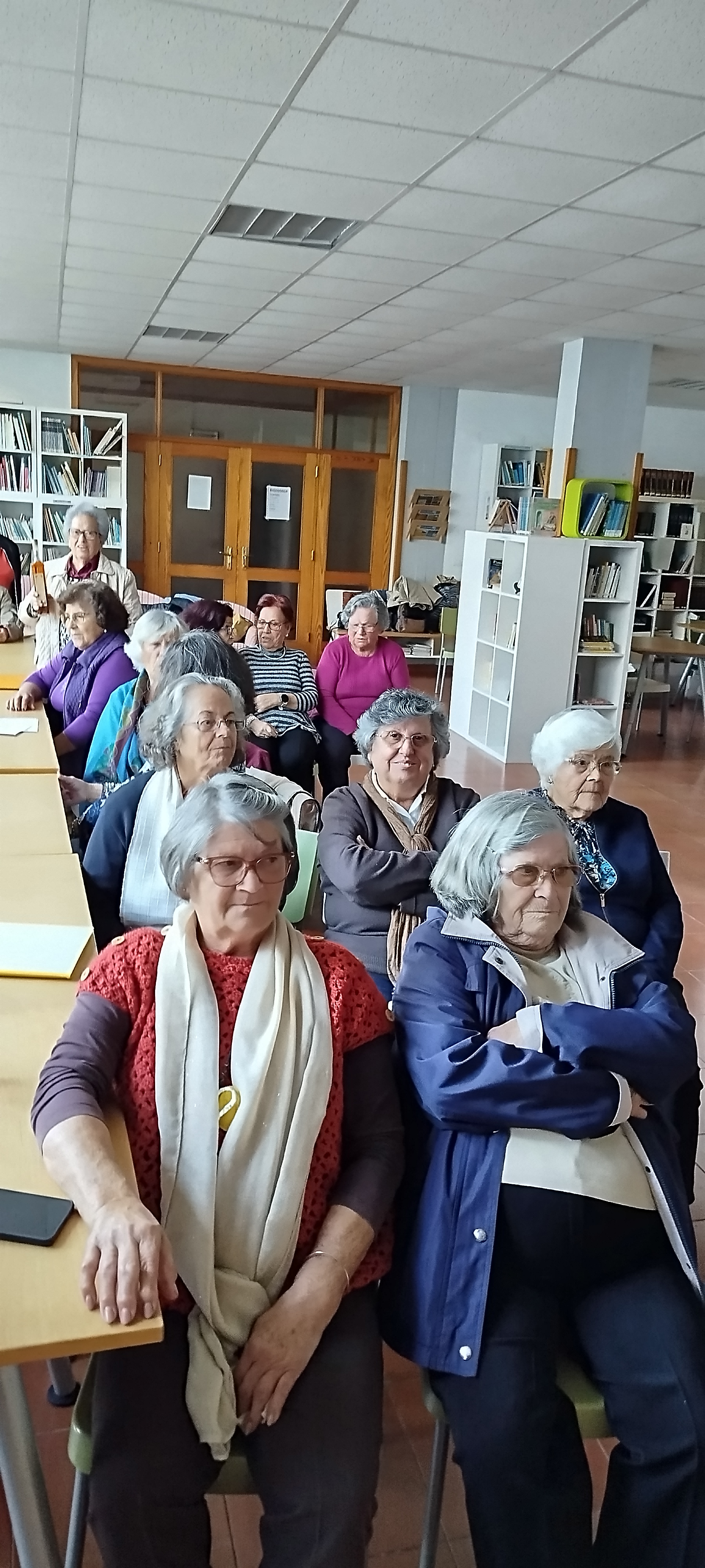 Espetáculo musical no Centro Cultural Olga Cadaval com Paulo de Carvalho inserido no programa ” Os dias da idade” no dia  com a presença do Coração Amarelo.” Bela tarde” foi ouvido em uníssono pelos nossos utentes.