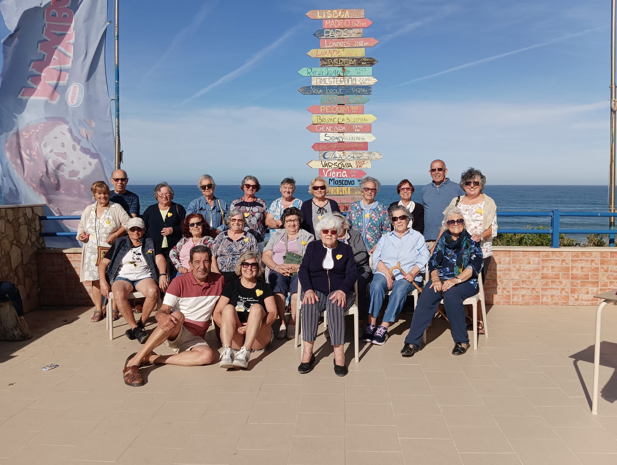 Espetáculo musical no Centro Cultural Olga Cadaval com Paulo de Carvalho inserido no programa ” Os dias da idade” no dia  com a presença do Coração Amarelo.” Bela tarde” foi ouvido em uníssono pelos nossos utentes.