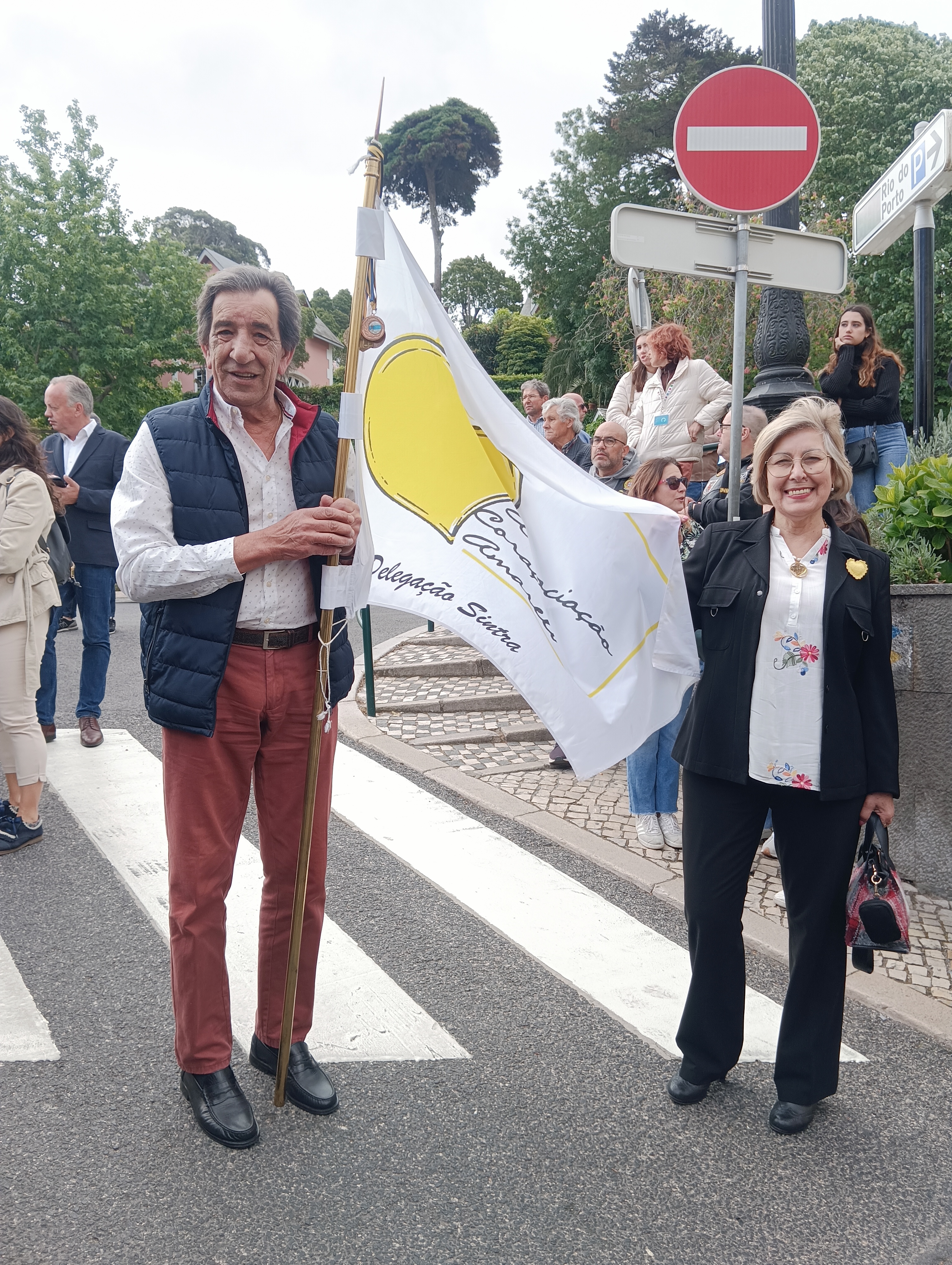 Espetáculo musical no Centro Cultural Olga Cadaval com Paulo de Carvalho inserido no programa ” Os dias da idade” no dia  com a presença do Coração Amarelo.” Bela tarde” foi ouvido em uníssono pelos nossos utentes.