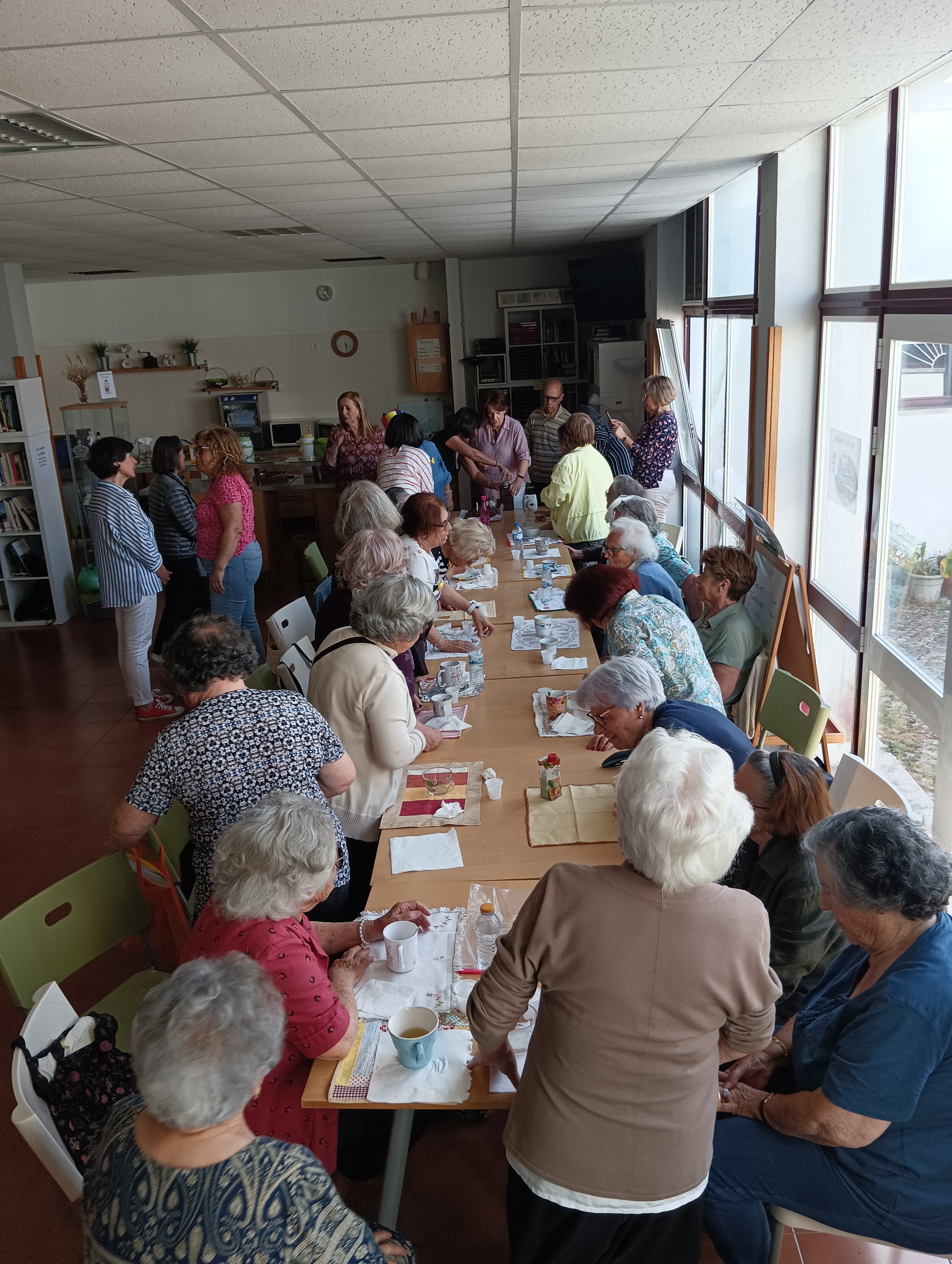 Espetáculo musical no Centro Cultural Olga Cadaval com Paulo de Carvalho inserido no programa ” Os dias da idade” no dia  com a presença do Coração Amarelo.” Bela tarde” foi ouvido em uníssono pelos nossos utentes.