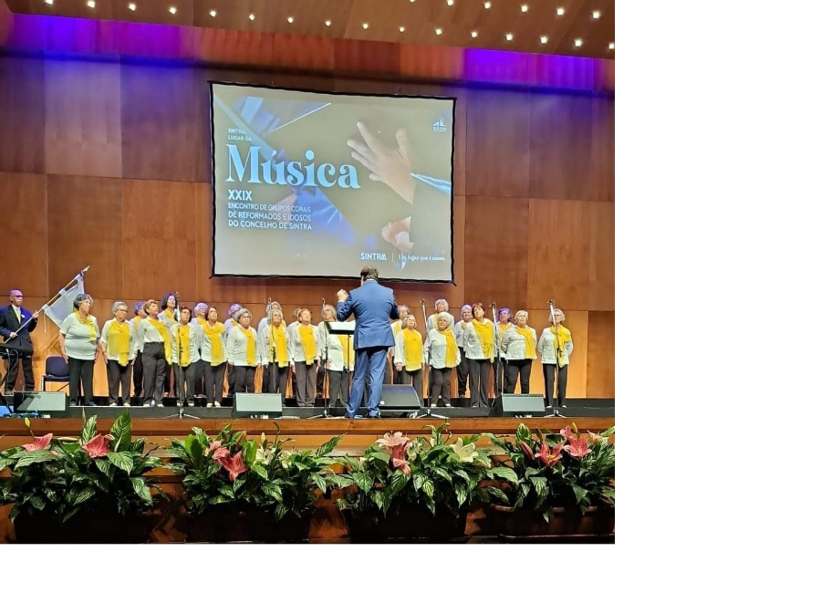 Espetáculo musical no Centro Cultural Olga Cadaval com Paulo de Carvalho inserido no programa ” Os dias da idade” no dia  com a presença do Coração Amarelo.” Bela tarde” foi ouvido em uníssono pelos nossos utentes.