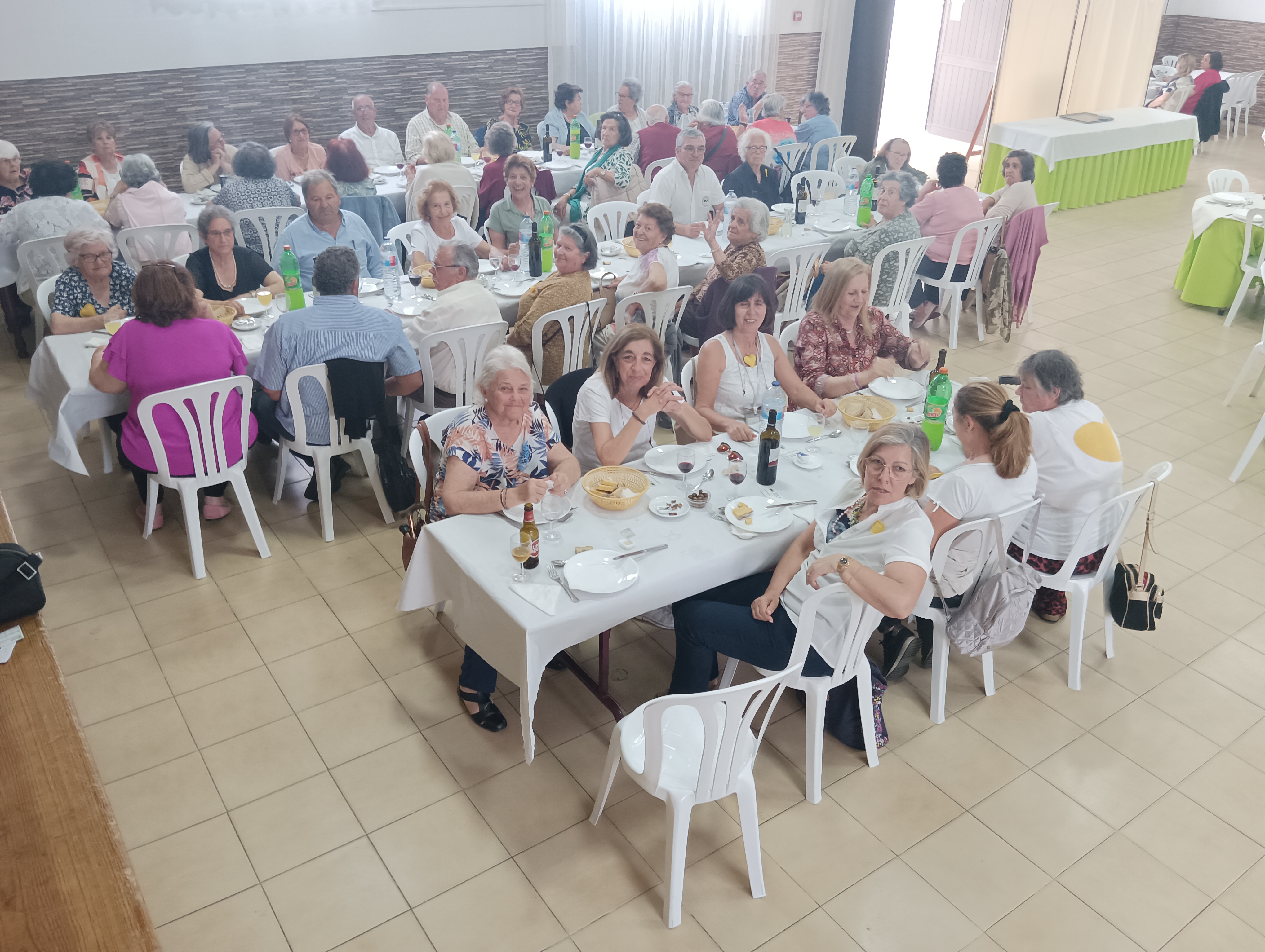 Espetáculo musical no Centro Cultural Olga Cadaval com Paulo de Carvalho inserido no programa ” Os dias da idade” no dia  com a presença do Coração Amarelo.” Bela tarde” foi ouvido em uníssono pelos nossos utentes.